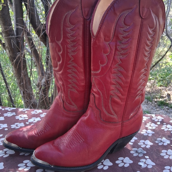 Vintage Red Cowboy Boots - Picture 2 of 8